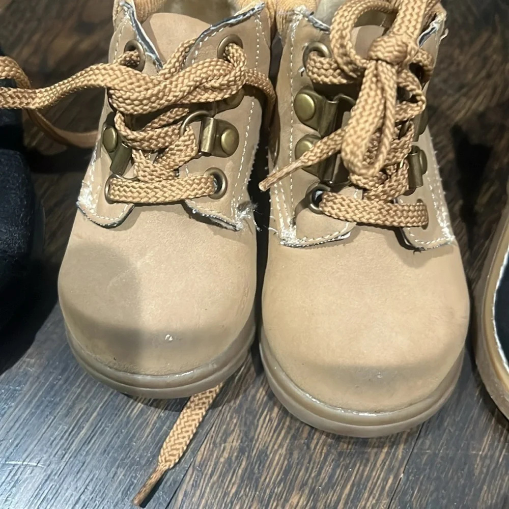 FIVE pairs of infant shoes. All size 3.